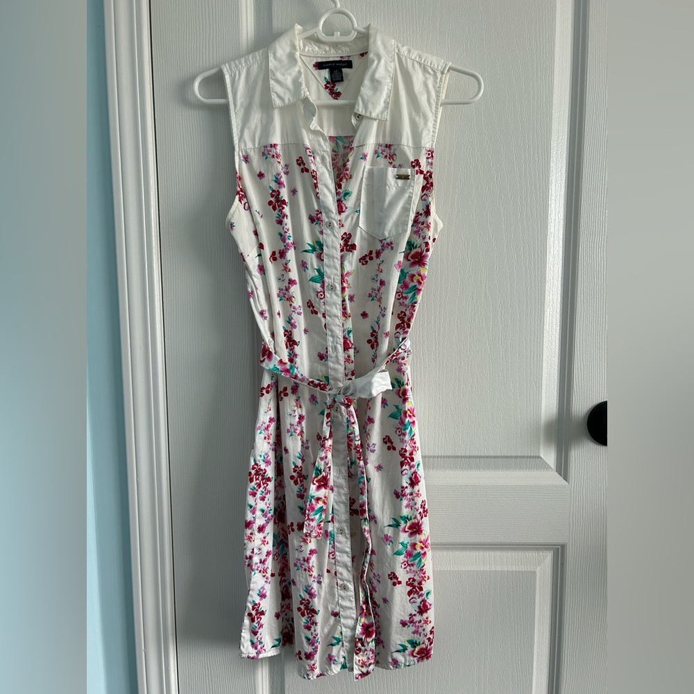 Tommy Hilfiger cotton floral shirtdress, size small
